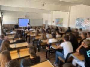 Polițiștii argeșeni au desfășurat activități de prevenire în cadrul școlilor! 13 politie arges - Polițiștii argeșeni au desfășurat activități de prevenire în cadrul școlilor!
