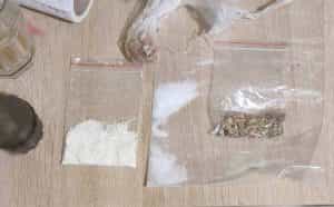 descinderi e1695904588765 - Sute de grame de droguri ridicate la Pitești! 7 persoane au fost arestate după percheziții!