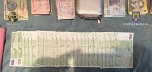 (VIDEO) Patronul unei săli de jocuri și a unui magazin din Argeș - Cămătar sub acoperire! Cum își atrăgea victimele care îi erau de fapt clienți 1 diicot2 - (VIDEO) Patronul unei săli de jocuri și a unui magazin din Argeș - Cămătar sub acoperire! Cum își atrăgea victimele care îi erau de fapt clienți