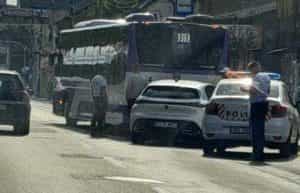 WhatsApp Image 2023 10 01 at 11.23.25 e1696149223131 - Accident rutier cu un autobuz în cartier Nord -Pitești!