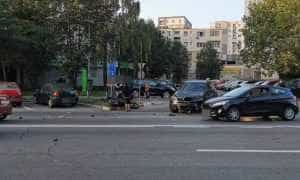 Pitești: Impact violent între un autoturism și o motocicletă! Motociclistul a ajuns la spital 10 d7fc5bb4 38d8 41b7 a1a1 4e939274d1c3 - Pitești: Impact violent între un autoturism și o motocicletă! Motociclistul a ajuns la spital
