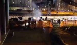 italia - Un autobuz a căzut 15 metri în gol şi a luat foc în Italia! Cel puțin 20 de morți!