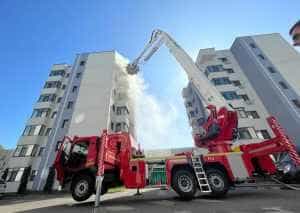 (VIDEO) Incendiu la un apartament din Pitești! Douăzeci de persoane au fost evacuate 8 84c41f17 4ccc 4d3c ae69 468b19324bb2 - (VIDEO) Incendiu la un apartament din Pitești! Douăzeci de persoane au fost evacuate