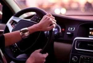 Argeș. Șoferiță de 21 de ani prinsă conducând, deși avea permisul reținut 1 femeie volan - Argeș. Șoferiță de 21 de ani prinsă conducând, deși avea permisul reținut