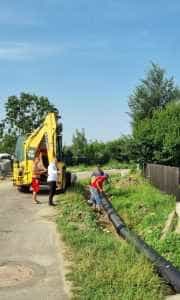 A început modernizarea străzii Valea Geamăna din Bradu 2 Bradu Dan STroe teren2