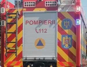 Panică într-un bloc din Pitești! Intervenție de urgență a pompierilor 1 e8601098 23e1 4e42 8b39 90a3b8f84743 - Panică într-un bloc din Pitești! Intervenție de urgență a pompierilor