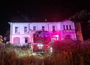 (VIDEO) Incendiu puternic la fostul spital de oncologie din Pitești 1 b83c3769 9986 4482 aa41 f42c96722ce0 - (VIDEO) Incendiu puternic la fostul spital de oncologie din Pitești