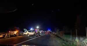 accident noapte autostrada e1697825713295 - Accident grav pe A1! 4 echipaje de descarcerare sunt la fața locului!