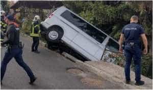 duba panta - Femeie omorâtă de o dubă staționată, lasată fără frâna de mână în pantă!
