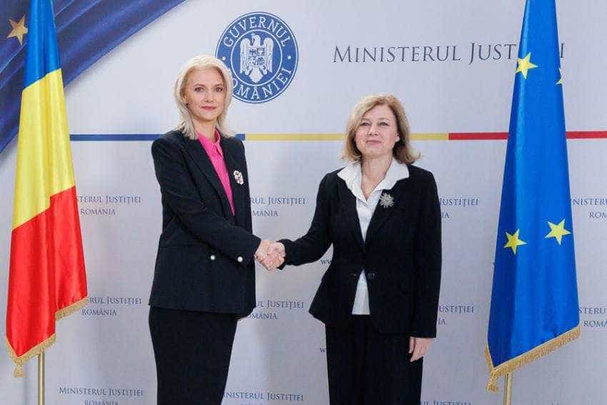 alina gorghiu vicepresedintei CE, Vera Jourova, Sursă foto: just.ro