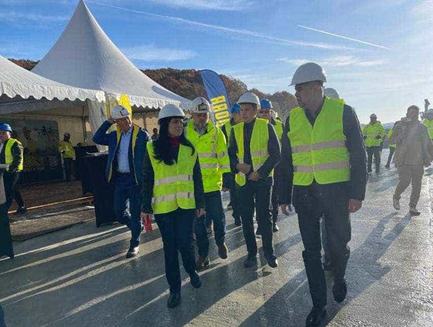 Sursă foto: Facebook Simona Bucura Oprescu