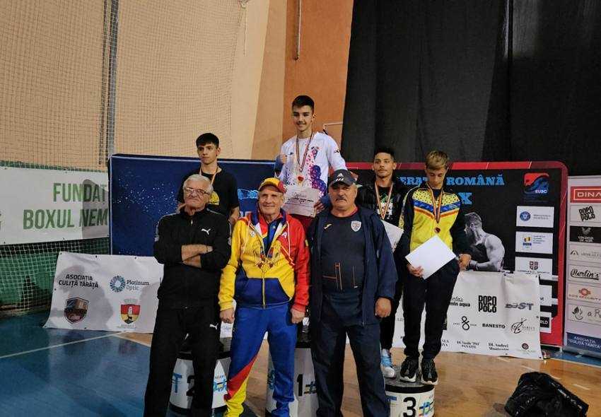 Pugilistul Marian Adrian Chirita, campion national Sursă foto: Facebook CSM Pitești.