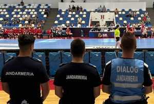 f048ca9d 89c7 406b 8e32 761f2a1e3910 - Jandarmii argeșeni-prezenți la meciul internațional de volei feminin din cadrul Ligii Campionilor CEV