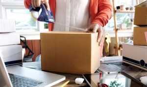 cats 1 - Un curier a jucat la păcănele banii încasați pe coletele cu plata ramburs