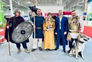 diana eftene targ turism - Șeful unei instituții argeșene - în ipostaze inedite