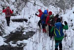 (VIDEO) Patru turiști au rămas blocați peste noapte în Munții Făgăraș 5 99b38773 fd0a 4cc9 8a5e 6bbb031dfa11 - (VIDEO) Patru turiști au rămas blocați peste noapte în Munții Făgăraș