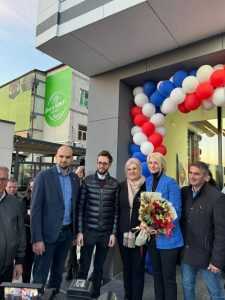 Fiul șefei de la Finanțe, Aura Negru, a deschis o clinică dentară în Topoloveni 1 Vlad Negru AuraNegru - Fiul șefei de la Finanțe, Aura Negru, a deschis o clinică dentară în Topoloveni