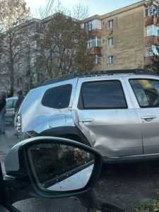 accident11 - Acum! Accident cu 4 mașini în Pitești!
