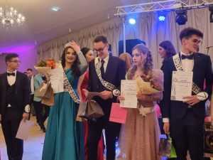 WhatsApp Image 2023 11 30 at 12.41.56 1 - Super Balul Bobocilor 2023 de la Colegiului Economic” Maria Teiuleanu” Pitești