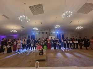 Super Balul Bobocilor 2023 de la Colegiului Economic” Maria Teiuleanu” Pitești 1 bal colegiul Teiuleanu