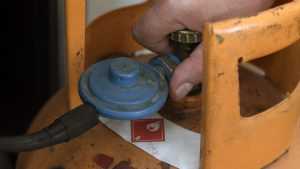 butelie - Explozie într-un bloc din Galați! O femeie a ajuns în stare gravă la spital!