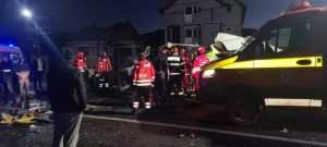 cadf86a2 7dc7 421b b81e 7ed81426a92d - Accident mortal pe DN 7! Un TIR și o dubă s-au ciocnit violent