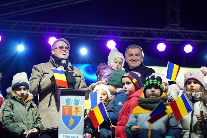 Decembrie de spectacol. S-a aprins iluminatul festiv la Pitești! 1 Sursă foto: Primăria Pitești