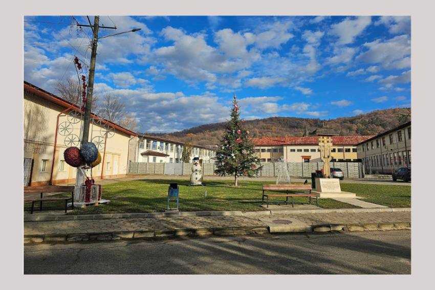 la Ștefănești la Ștefănești