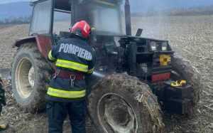 WhatsApp Image 2023 12 05 at 17.26.30 e1701793929125 - Tractor izbucnit în flăcări, în Țițești!