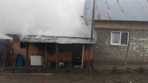 Incendiu într-o gospodărie din Mihăești! O anexă gospodărească a luat foc 1 incendiu Mihaiesti 1 - Incendiu într-o gospodărie din Mihăești! O anexă gospodărească a luat foc