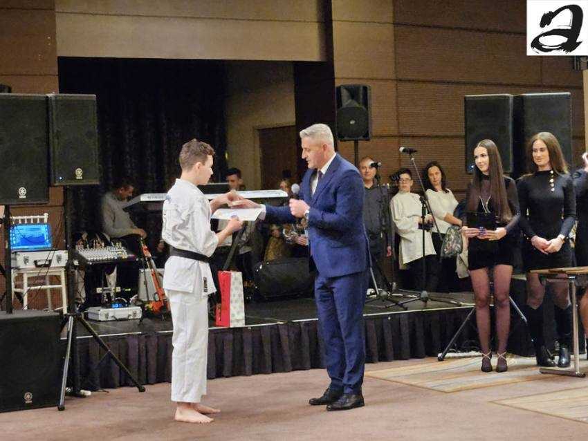 gala sportului1 - ”Gala sportului școlar argeșean” a celebrat spiritul sportiv și excelența în educație!