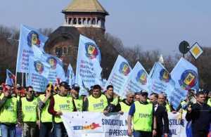 Polițiștii ies din nou în stradă! Ce revendicări au 3 1702037223670718688 - Polițiștii ies din nou în stradă! Ce revendicări au