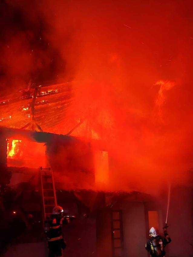 06ac2021 7af2 4377 8afb 2ca9e1fd065f - Tragedie de proporții în Cătească! O femeie de 73 de ani a murit în urma unui incendiu devastator