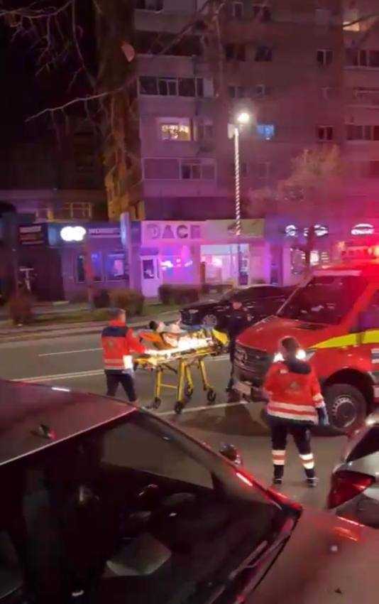 5be32278 e05d 4b6d afb2 ecd7716a4f55 - Pitești: Accident grav pe I.C. Brătianu! Femeie dusă de urgență la spital