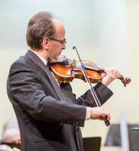 Program Ceaikovski și Brahms, la Filarmonica Pitești 2 Florin Croitoru Gian Luigi Zampieri la filarmonica