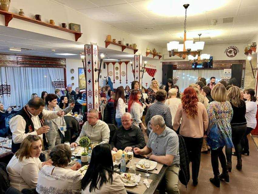 casa argeseana party - Terasa Casa Argeșeană - Momente de relaxare în aer liber!