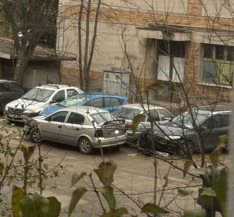 Ziua accidentelor în Argeș! Mașini distruse și persoane rănite 4 1ea2ef77 ab56 45bc 91f8 282b9ecf79db - Ziua accidentelor în Argeș! Mașini distruse și persoane rănite