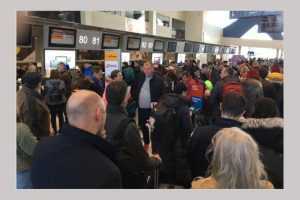 Untitled Project 3 -  Aproape 80% dintre românii din afară şi-au rezervat zboruri spre România, de sărbători!