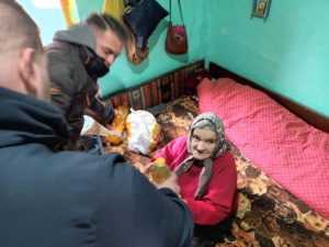 (Video) Caravana umanitară Off-Road! Cadouri pentru sute de argeșeni! 7 WhatsApp Image 2023 12 18 at 04.08.41 1 - (Video) Caravana umanitară Off-Road! Cadouri pentru sute de argeșeni!