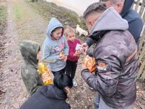 WhatsApp Image 2023 12 18 at 04.08.41 - (Video) Caravana umanitară Off-Road! Cadouri pentru sute de argeșeni!