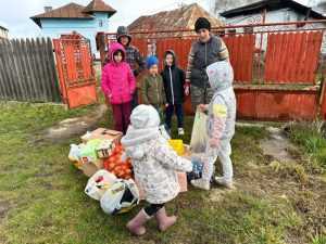 (Video) Caravana umanitară Off-Road! Cadouri pentru sute de argeșeni! 5 WhatsApp Image 2023 12 18 at 04.08.44 - (Video) Caravana umanitară Off-Road! Cadouri pentru sute de argeșeni!