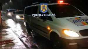 (VIDEO) Percheziții domiciliare în Argeș! Polițiștii au ridicat 350 de kg de articole pirotehnice! 29 politie - (VIDEO) Percheziții domiciliare în Argeș! Polițiștii au ridicat 350 de kg de articole pirotehnice!