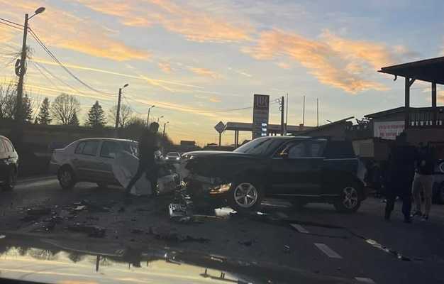 Accident Pitești 3a143f10 3bd2 4408 b36e f7d84289754a - Dâmbovicioara: Tragedie în Ajunul Crăciunului! O tânără de 34 de ani a fost găsită moartă în baie