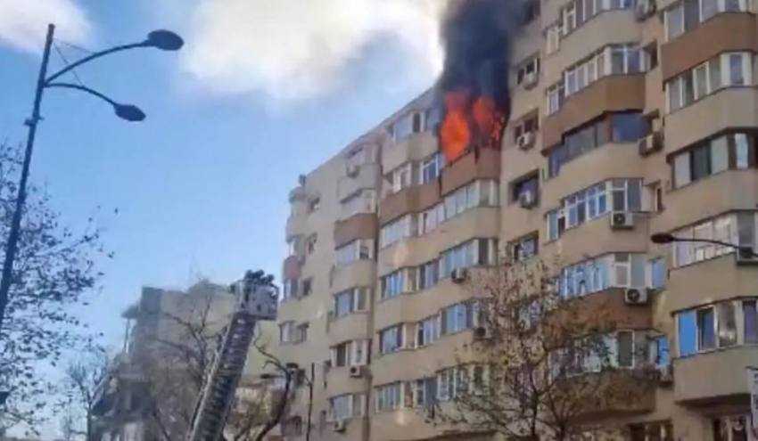 incendiu-calea-dorobanti-bucuresti-pompieri-877480 Sursa Foto Antena 3 CNN