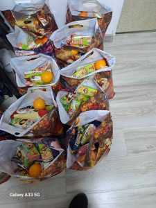 Cadourile campaniei ,,Moș Crăciun vine și la tine!” au ajuns la familiile nevoiașe 1 414937417 669971505338644 4740708903237487062 n - Cadourile campaniei ,,Moș Crăciun vine și la tine!” au ajuns la familiile nevoiașe