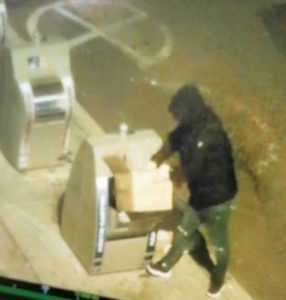 Incendiu izbucnit la platformele îngropate din Trivale! 2 incendiu - Incendiu izbucnit la platformele îngropate din Trivale!