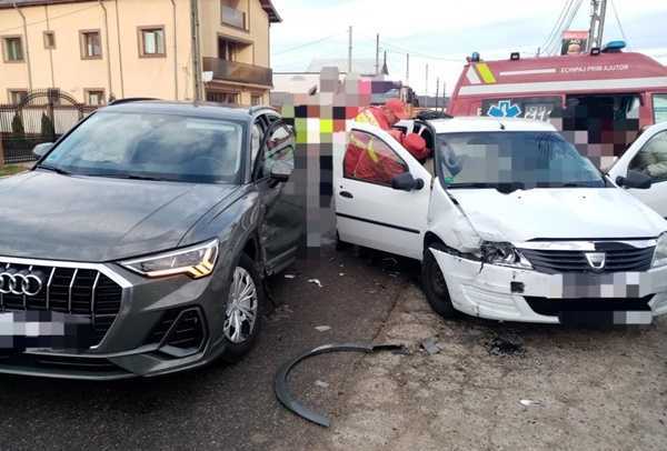 Accident cu victimă la Poiana Lacului! Două mașini implicate 1 d8c13bbe 213c 4e17 93c1 8fab3f543844 - Accident cu victimă la Poiana Lacului! Două mașini implicate