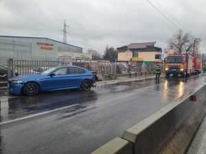 Accident la Bascov! Autoturism proiectat într-o țeavă de gaze! 17 Accident Serelor Bascov