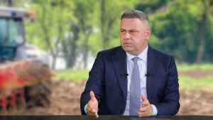 florin barbu ministrul agriculturii agrostrategia - Transportatorii și fermierii au ieșit în stradă. Ce spune ministrul Agriculturii