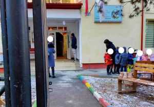 gradinita tic pitic - Posibil incendiu la Grădinița Tic-Pitic Mioveni! Copiii au fost evacuați!